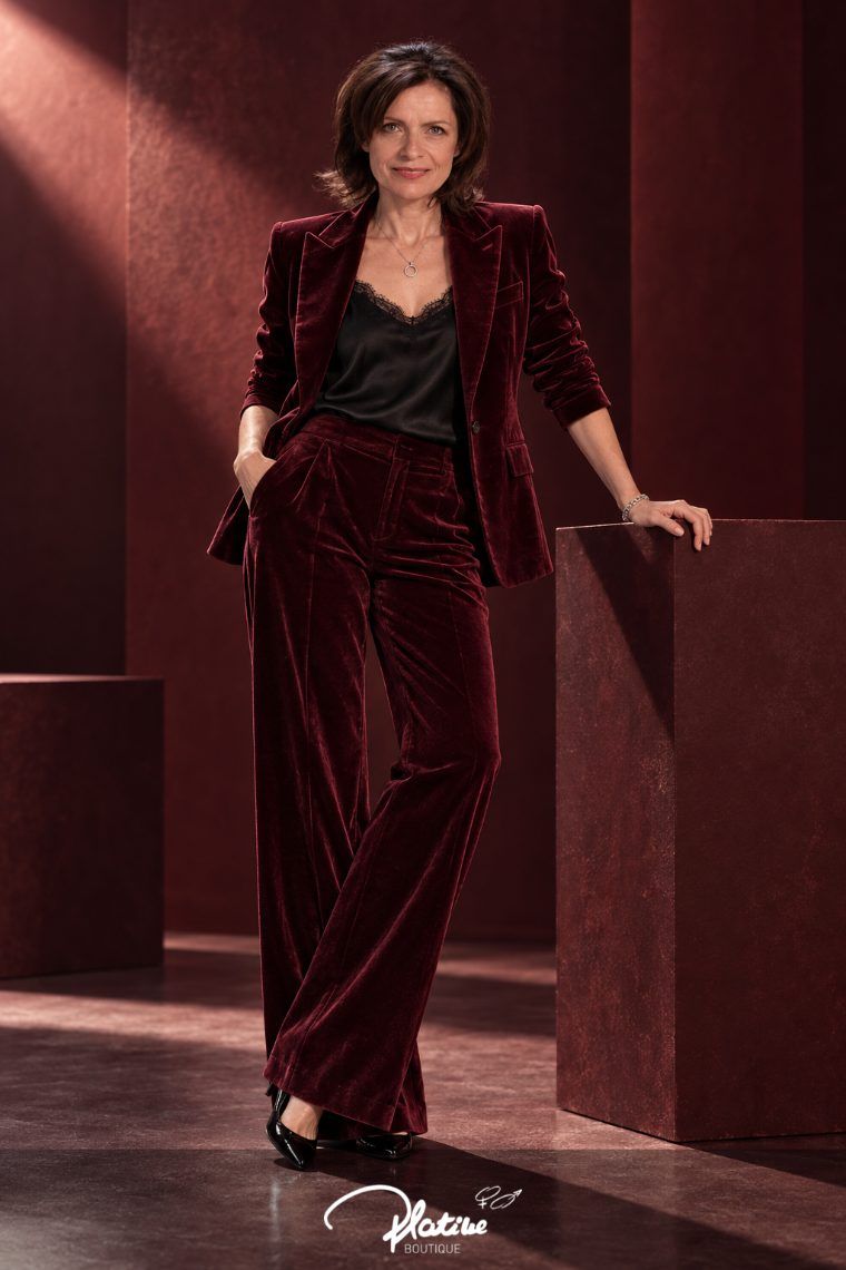Look 03 Velours bordeaux – lookbook personnalisé Boutique Platine Porrentruy